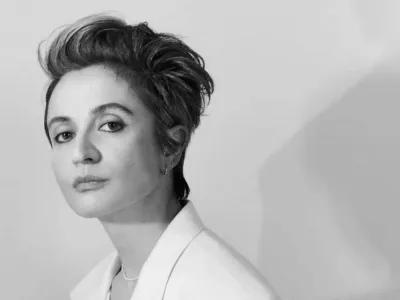 Modna hi&scaron;a Calvin Klein bo obudila sestrsko modno linijo Calvin Klein Collection, ki jo vodi italijanska oblikovalka Veronica Leoni. 