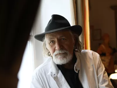 Rade &Scaron;erbedžija, igralec in glasbenik, bo 28. junija nastopil v poletnem gledali&scaron;ču v Križankah.&nbsp;