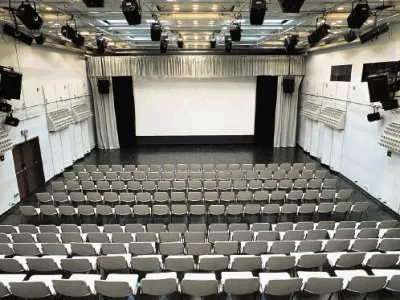 Kosovelova dvorana Cankarjevega doma pred prenovo