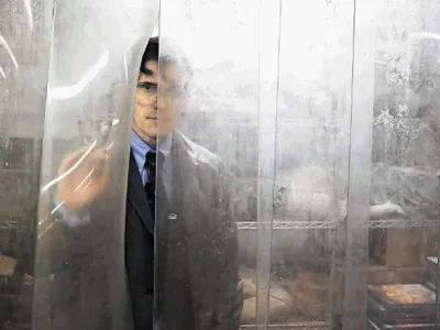 Serijskega morilca v novem filmu Larsa von Trierja z naslovom Jackova hi&scaron;a, ki te dni razburja Cannes, je odigral Matt Dillon.