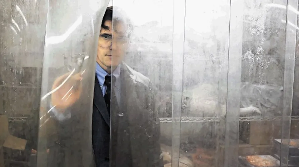 Serijskega morilca v novem filmu Larsa von Trierja z naslovom Jackova hi&scaron;a, ki te dni razburja Cannes, je odigral Matt Dillon.