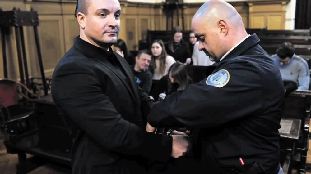 Zadnjo, a &scaron;e nepravnomočno 30-letno kazen so izrekli Mervanu &Scaron;ljivarju. Na ljubljanskem sodi&scaron;ču so mu sodili zaradi umora Nedžada Kličića leta 2014 v Bosni.