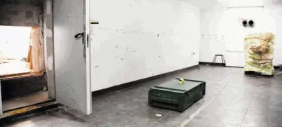 V hiši groze in strahu so našli aparat za mletje mesa, v katerem so forenziki potrdili prisotnost bioloških sledi domnevnih dveh žrtev srbskega mafijskega klana. Foto: Ministrstvo za notranje zadeve Srbije