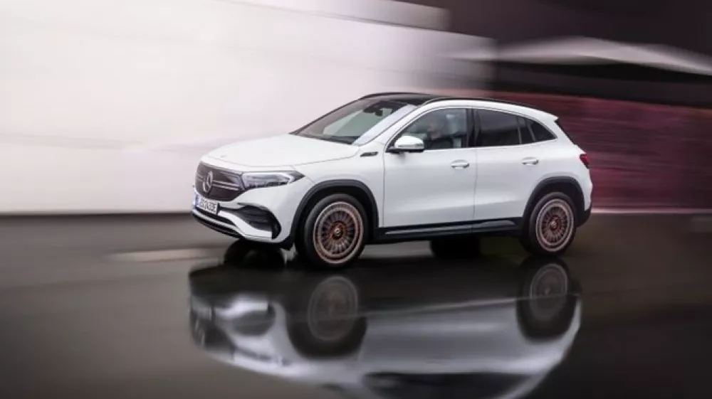 Mercedes z znamko EQ postavil temelje elektrifikacije