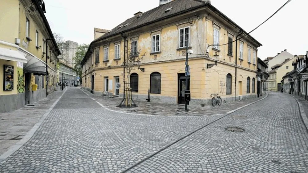 Urbanist Martin Valinger opozarja, da se sredi&scaron;če mesta &scaron;iri tudi s prenovo Trubarjeve ceste.