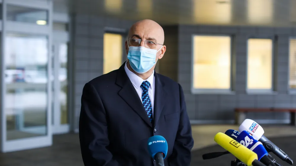 Robert Javer&scaron;ek je eden od novome&scaron;kih policistov, ki jih je &scaron;ef policije in nekdanji direktor novome&scaron;ke policijske uprave Anton Olaj (na fotografiji) premestil v službo generalnega direktorja policije.&nbsp;