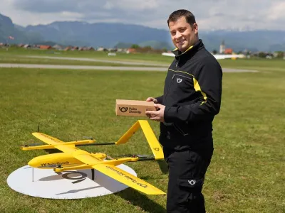 Po&scaron;ta dron foto