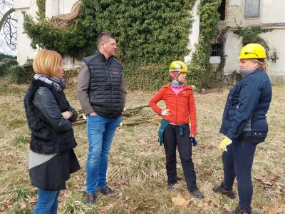 Urejanja okolice nekdaj eminentnega dvorca Jel&scaron;ingrad, ki predstavlja unikatni primer arabsko-mavrske arhitekture pri nas, so se v teh dneh že lotili.