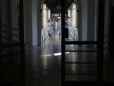 - 24.9.2014 - Ginekolo&scaron;ka klinika v Ljubljani - porodni&scaron;nica - medicinske sestre <br><br><br><br>//FOTO: Luka Cjuha<br>