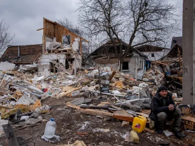 Ukrajina, Markalivka.<br>Posledice ruskega zracnega napada na ukrajinsko vas Markalivka na jugozahodu Kijeva.