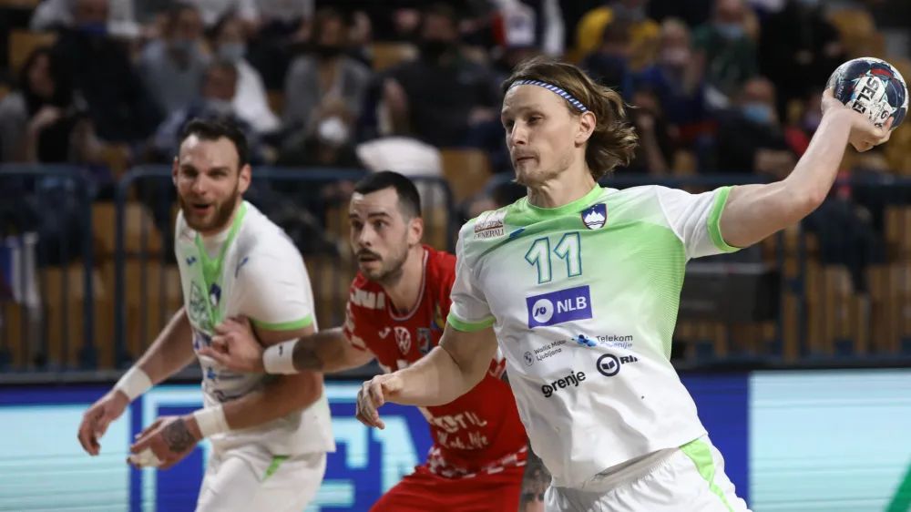 Jure Dolenc<br><br>- 29.12.2021  moki rokomet  Slovenija: Hrvaka, pripravljalna rokometna tekma za moke v Celju pred januarskim evropskim prvenstvom <br> <br>//FOTO: Luka Cjuha.