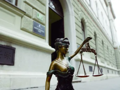 Reformni paket predvideva nekatere bistvene spremembe slovenskega sodstva, vključno z ukinitvijo okrajnih sodi&scaron;č in okrajnih sodnikov.&nbsp;