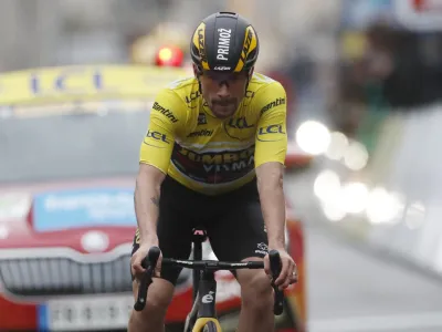 Primož Roglič je z zmago na kronometru začel dirko po Baskiji.