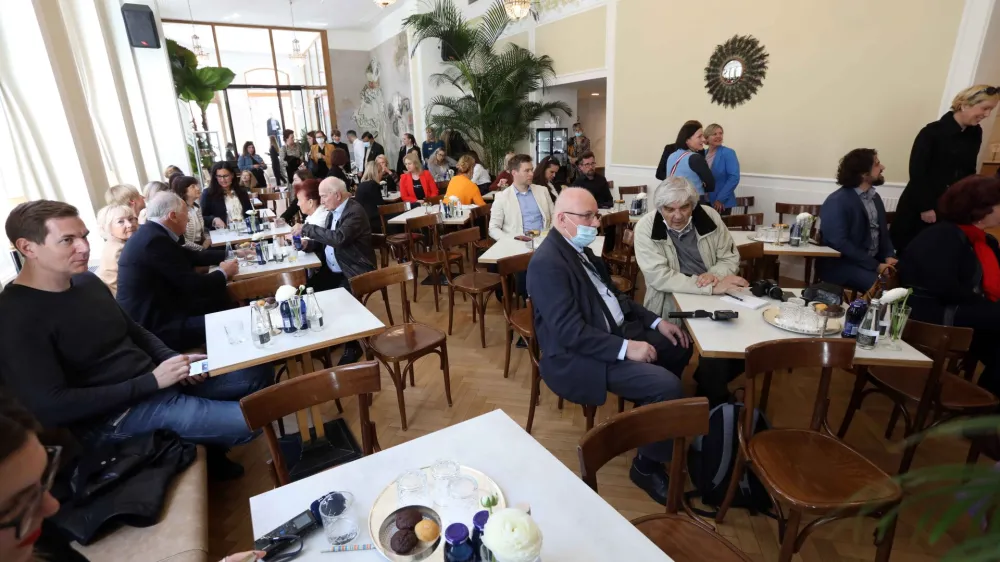 - 07.04.2022 &ndash; Grand hotel Union - prenovljena Kavarna Union, Miklo&scaron;ičeva cesta 1 v Ljubljani<br><br>//FOTO: Tomaž Skale<br>