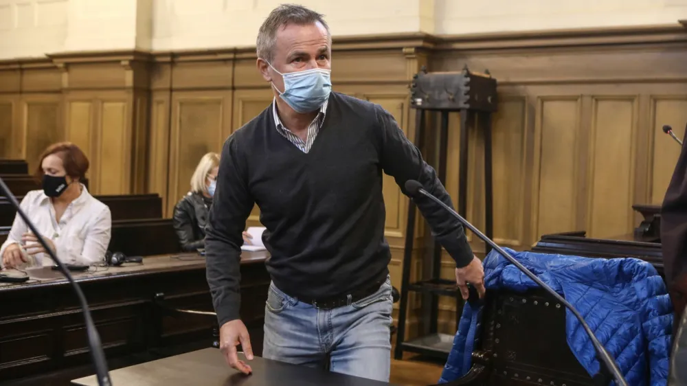 Primo Ulaga<br><br>- 19.10.2020  sojenje  predobravnavni narok  sojenje nekdanjemu skakalcu, direktorju nordijskih reprezentancin in predsedniku Smučarske zveze Slovenije Primou Ulagi zaradi korupcije <br> <br>//FOTO: Luka Cjuha.