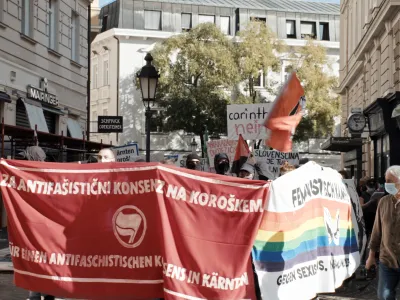 Nagrada občinstva za film Izginjanje režiserke Andrine Mračnikar na gra&scaron;kem Diagonalu in avtorizirane fotografije. <br>Prosimo za dosledno navajanje avtorstva fotografij.<br><br>Za objave in sodelovanje se vam že v naprej lepo zahvaljujemo. <br>