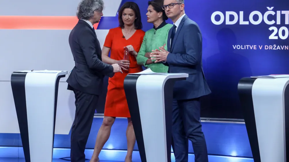 Bodo predsedniki strank koalicije KUL Tanja Fajon (SD), Luka Mesec (Levica), Alenka Bratu&scaron;ek (SAB) in Marjan &Scaron;arec (LM&Scaron;) ter predsednik Gibanja Svoboda Robert Golob v nedeljo po zaprtju voli&scaron;č znova stikali glave in oblikovali novo vladajočo koalicijo? Foto: Luka Cjuha&nbsp;