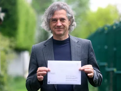 Robert Golob, po&scaron;ta