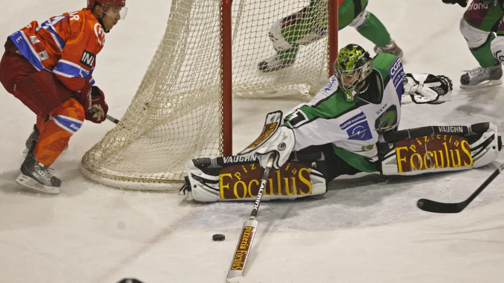 Mitja Robar in Ale Sila- hokej - Acroni Jesenice: Tilia Olimpija, liga Ebel, 11. krog:  /FOTO: Matej Pove