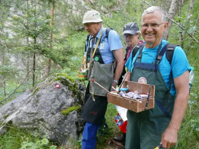 Markacisti PZS stalno nadzorujejo planinske poti, ki so v skrbni&scaron;tvu njihovih planinskih dru&scaron;tev.