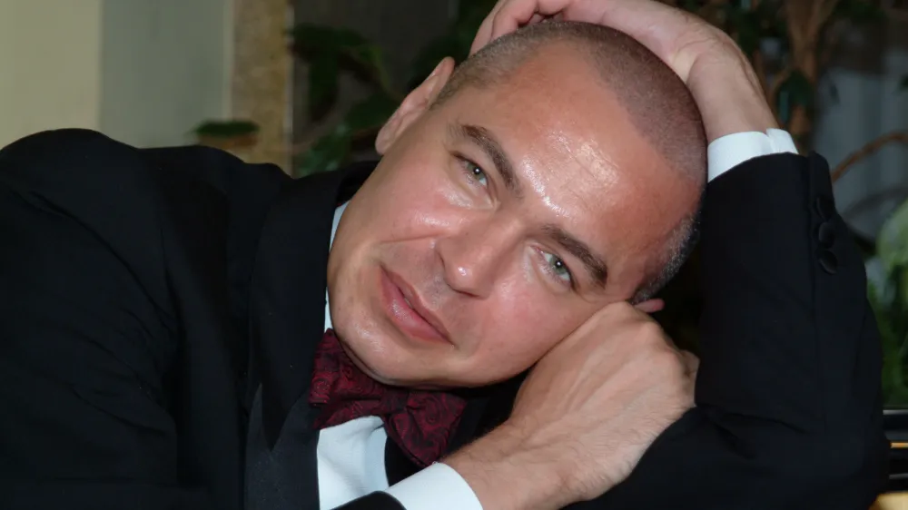 Hrva&scaron;ki pianist Ivo Pogorelich prihaja v zlati abonma Cankarjevega doma s samostojnim recitalom na Chopinovo glasbo. F osebni arhiv IP