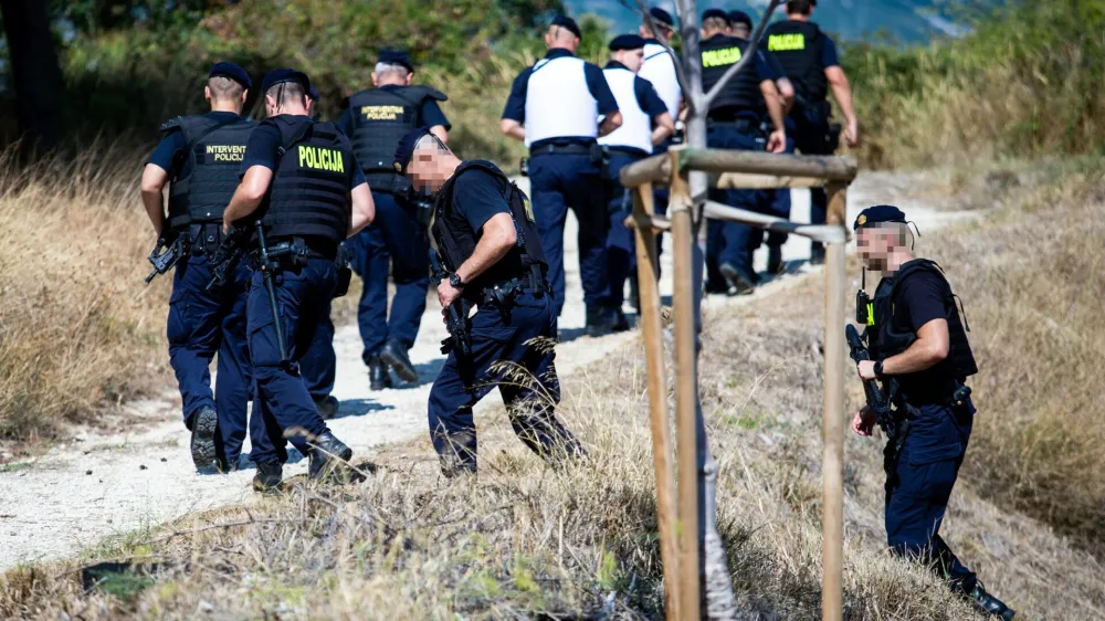 Branimir Čaleta je septembra 2020 pred sodi&scaron;čem pobegnil pravosodnim policistom in tako sprožil eno večjih iskalnih akcij na Hrva&scaron;kem. Na&scaron;li so ga osem ur kasneje. Foto: Pixsell
