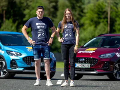 Najbolj&scaron;a mlada voznika v akciji Najbolj&scaron;i za volanom sta letos postala Urban Ostrež med fanti in Anja Kren med dekleti. F AMZS