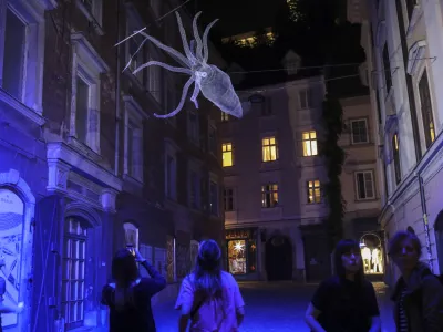 - 23.05.2022 &ndash; 16. Mednarodni festival Svetlobna gverila 2022 - umetni&scaron;ko svetlobni projekti v galerijskem in javnem prosotru &ndash; svetlobna umetnost na temo sence in refleksije.  //FOTO: Jaka Gasar