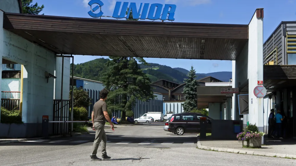 - 27.08.2014 - Podjetje UNIOR Kovaka industrija d.d., Zreče, proizvodnja ročnega orodja - izdeluje in dobavlja najpomembnejim evropskim avtomobilskim proizvajalcem različne kovane dele pogonskih agregatov, stavba//FOTO: Bojan Velikonja