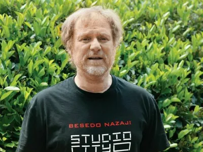 Sa&scaron;o Hribar. slovenski novinar, radijski voditelj in komik.