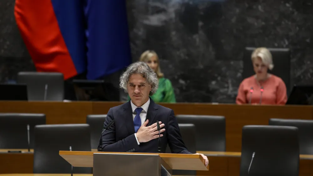 Predsednik vlade Robert Golob25.05.2022 - izredna seja DZ, na kateri bodo glasovali o kandidatu za mandatarja Robertu GolobuFoto Luka Cjuha