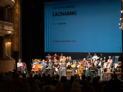 Repertoar za prihodnjo sezono je skoraj v celoti oblikoval &scaron;e prej&scaron;nji ravnatelj Igor Samobor, na predstavitvi prihajajoče sezone pa je sodeloval pretežni del ansambla.