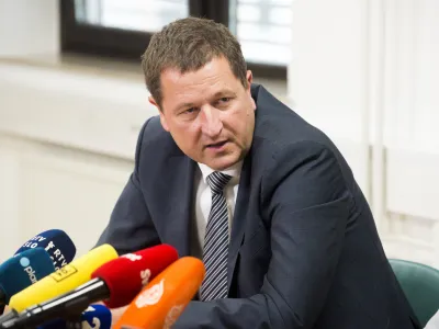 Rok Marolt, direktor Javne agencije za civilno letalstvo RS - 25.09.2019  Javna agencija za civilno letalstvo Republike Slovenije - novinarska konferenca ustni obravnavi v zvezi z ohranitvijo operativne licence letalskega prevoznika Adria Airways. //FOTO: Nik Erik Neubauer