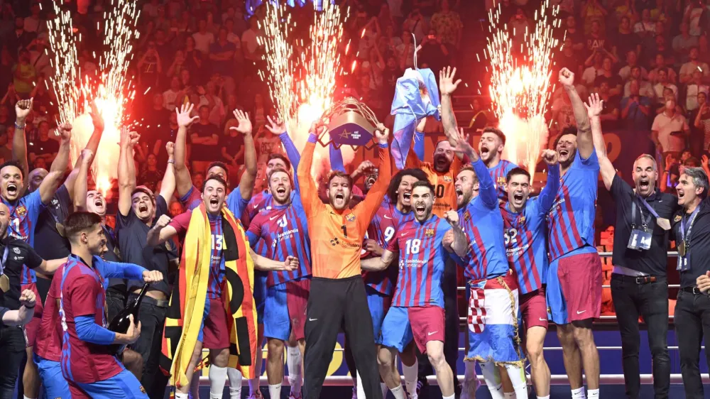 Rokometa&scaron;i Barcelone so že enajstič postali prvaki Evrope. Foto: Reuters