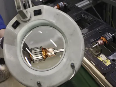 - DOMEL, elektromotorji in gospodinjski aparati d.o.o. elezniki, - globalni razvojni dobavitelj dovrenih reitev elektromotornih pogonov in komponent, temelječih na lastnih inovativnih tehnologijah - podjetje v preteni lasti delavcev    ///FOTO: Luka CjuhaOPOMBA: ZA OBJAVO V PRILOGI  DNEVNIKOV OBJEKTIV - REPORTAA 2013