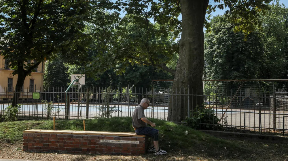 - 04.07.2022 &ndash; Nevenkin gaj &ndash; zelenica ob &scaron;portnem igri&scaron;ču &Scaron;D Tabor v Ljubljani, park //FOTO: Luka Cjuha