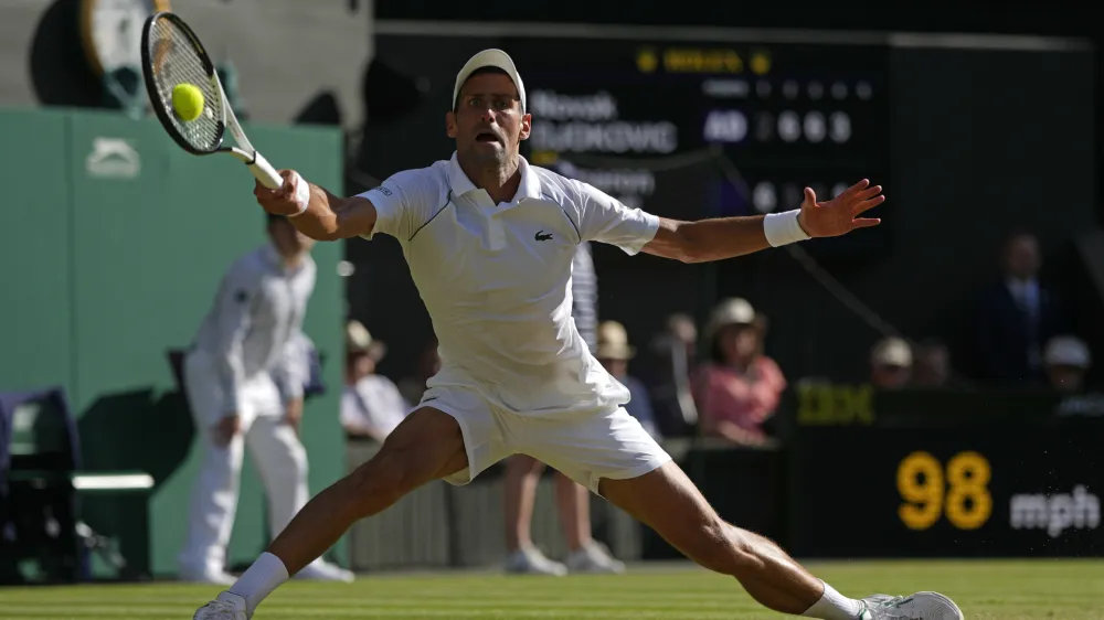 Novak Đoković je slavil zmago v polfinalu Wimbledona, tako da ima priložnost, da turnir dobi &scaron;e četrtič zapored.&nbsp;