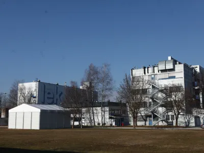  - 21.01.2016 - Podjetje Sandoz Biofarmacevtika LEK Menge, farmacevtsko podjetje - razvoj podobnih biolokih zdravil, dogodek z naslovom Pomen mikrobiote in probiote za nae zdravje in ogled prizvodnje linije     ///FOTO: Luka Cjuha.