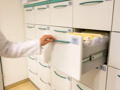 - 21.11.2017, Ljubljana - zdravstvo, ambulanta, zdravnik, cepljenje, ordinacija, kartoteke, predalnikFoto: Matja Rut