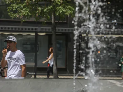 - 21.06.2021 - Vročinski val v Ljubljani - poletje - vročina -  //FOTO: Luka Cjuha.