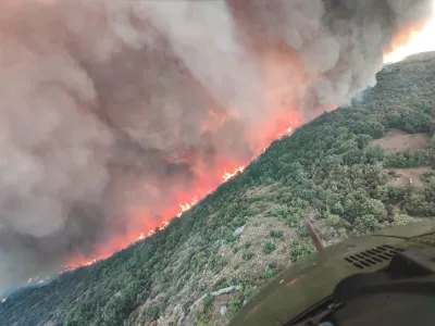 Miren - Kostanjevica.<br>Pozar na goriskem Krasu.<br>Foto: Slovenska vojska