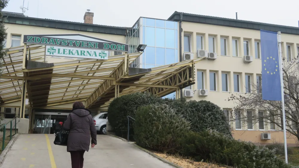 Nov prizidek k zdravstvenemu domu Brežice naj bi zgradili do marca 2024. F Dragana Stanković Q 