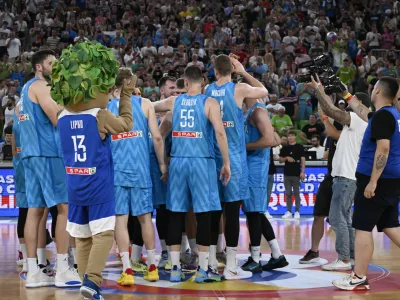 - 30.06.2022 &ndash; ko&scaron;arka &ndash; Slovenija: Hrva&scaron;ka, kvalifikacije za svetovno prvenstvo SP 2023, 5. krog - spektakel v Stožicah z Luko Dončićem in Goranom Dragićem//FOTO: Nik Erik Neubauer