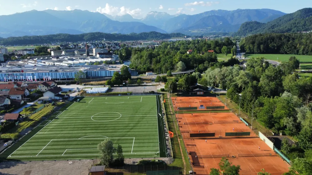 Sodobni &scaron;portni park Virtus bo namenjen nogometu, v njem pa je načrtovanih tudi nekaj povr&scaron;in za druge &scaron;portne panoge in rekreacijo. Foto: občina Kamnik