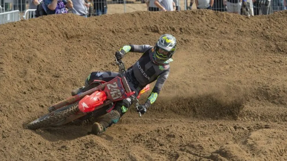 Tim Gajser ima pred Jeremyjem Seewerjem &scaron;e vedno 115 točk prednosti. Foto: HRC
