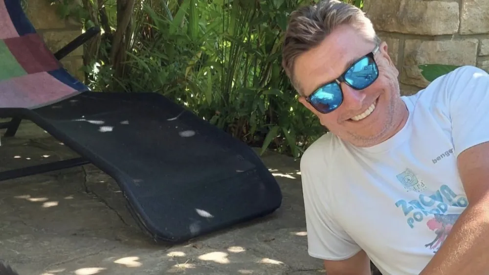 Borut Pahor je mački, ki ga obiskuje na terasi, nadel ime Muca. F instagram