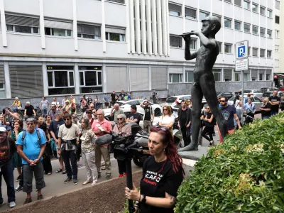 - 23.05.2022 &ndash; stavka novinarjev na RTV Slovenija - novinarji iz koordinacije novinarskih sindikatov javne RTV so z opozorilno stavko zahtevali novinarsko avtonomijo in socialni dialog. //FOTO: Tomaž Skale