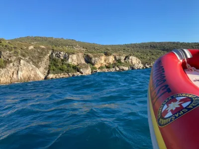 16-letnega potapljača so iskali tudi hrva&scaron;ki gorski re&scaron;evalci. Na žalost so ga na&scaron;li mrtvega.&nbsp;