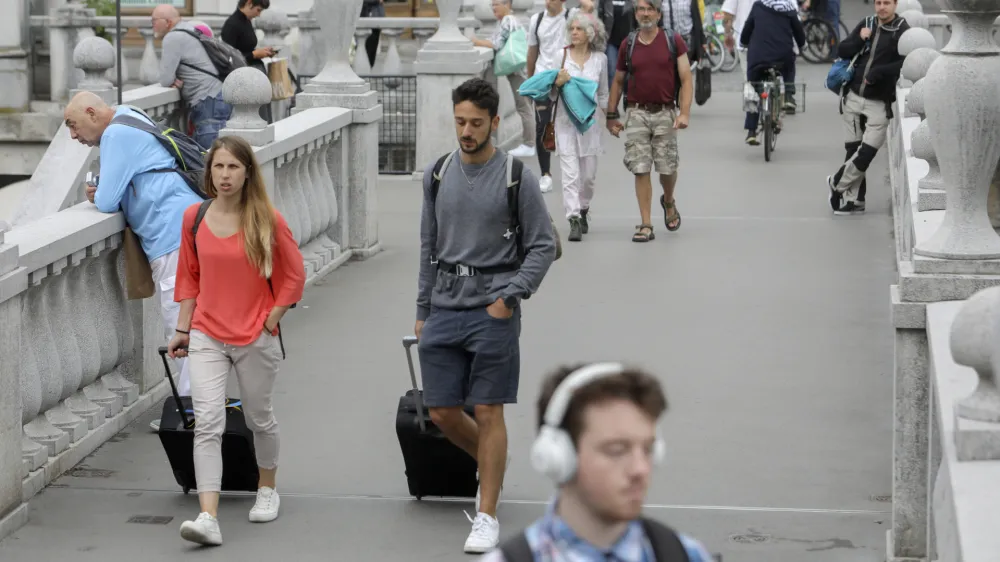- Ljubljana - - 10.06.2022 - Turizem v Sloveniji &ndash; poletna turistična sezona - turisti - //FOTO: Jaka Gasar