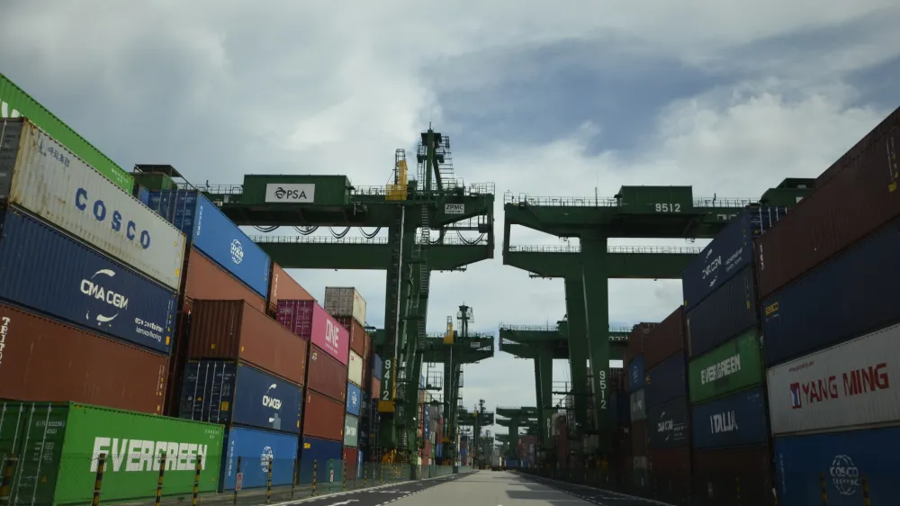 Singapur, pristanisce, PSA International, reportaza, Objektiv, logistika, pretovarjanje, tovor //FOTO: Anja Hre&scaron;čak